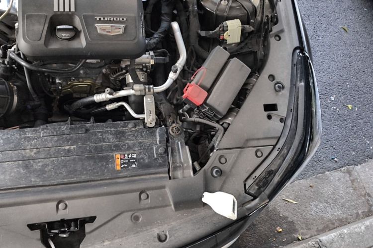 Used Cadillac CT5 2024 28T Luxury Pro Trim Engine Bay Left