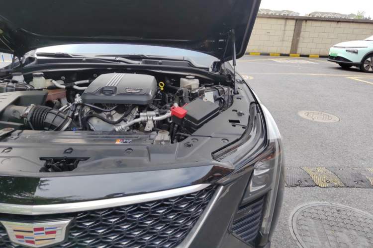 Used Cadillac CT5 2024 28T Luxury Pro Trim Engine Bay Left