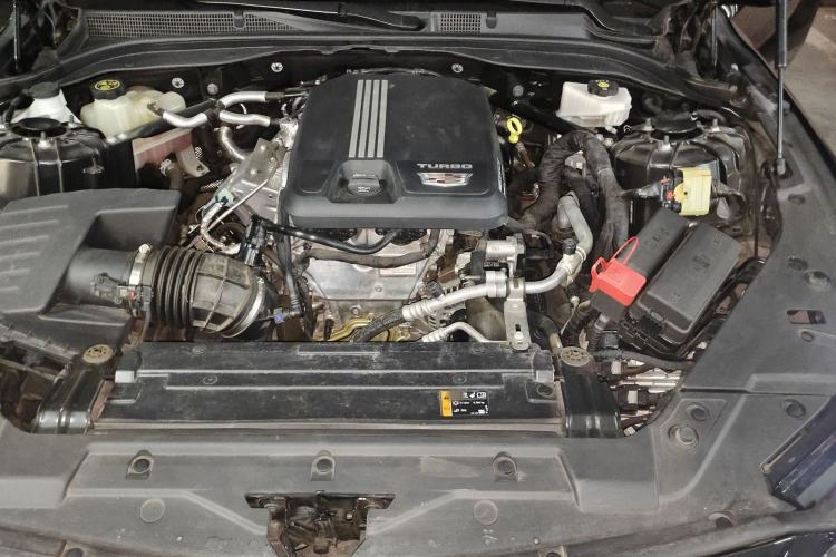 Used Cadillac CT5 2024 28T Luxury Pro Trim Engine Bay Left