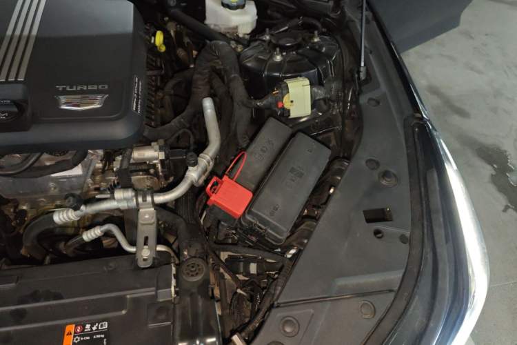 Used Cadillac CT5 2024 28T Luxury Pro Trim Engine Bay Left