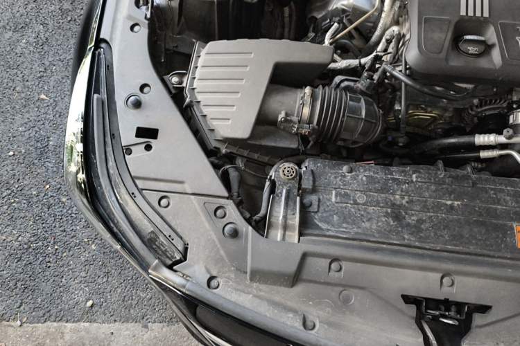 Used Cadillac CT5 2024 28T Luxury Pro Trim Engine Bay Right