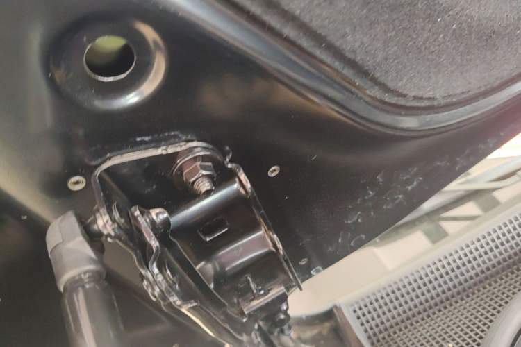 Used Cadillac CT5 2024 28T Luxury Pro Trim Engine Bay Right