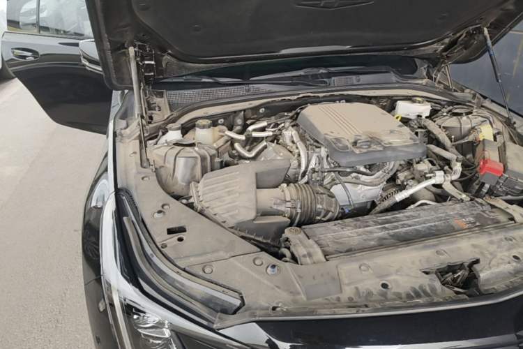 Used Cadillac CT5 2024 28T Platinum Edition Engine Bay Right