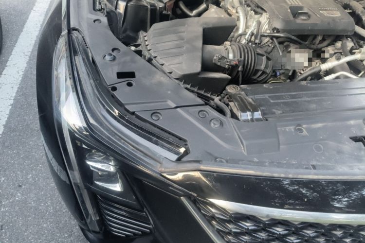 Used Cadillac CT5 2024 28T Luxury Pro Trim Engine Bay Right