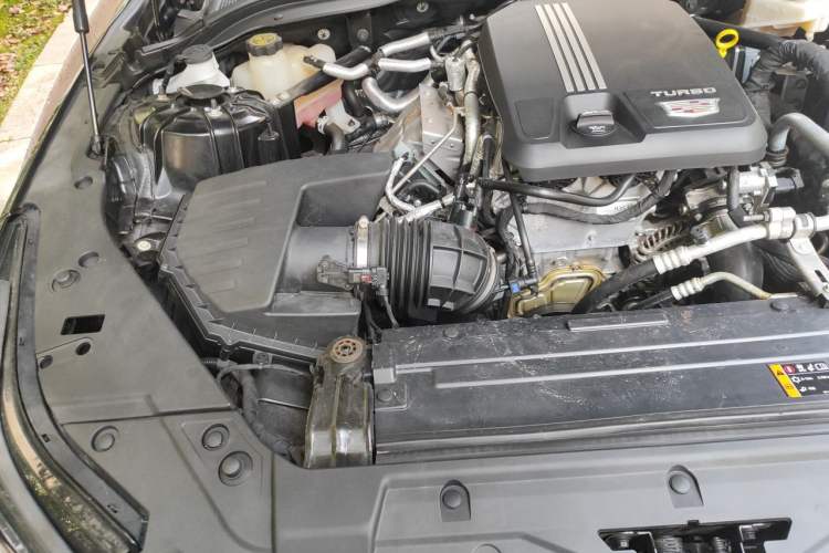 Used Cadillac CT5 2024 28T Luxury Pro Trim Engine Bay Right