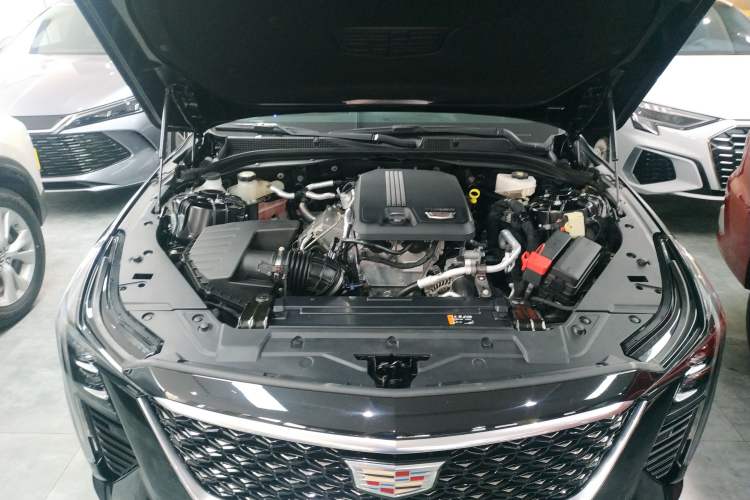 Used Cadillac CT5 2024 28T Luxury Pro Trim Engine Bay