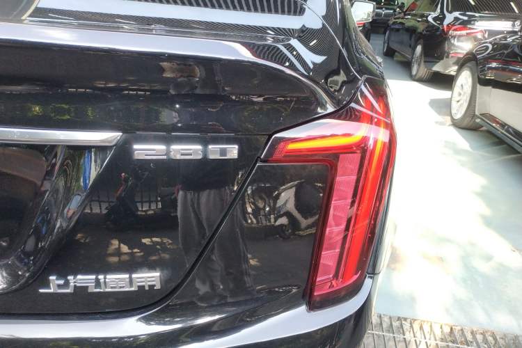 Used Cadillac CT5 2024 28T Luxury Pro Trim Exterior 3