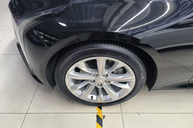 Used Cadillac CT5 2024 28T Luxury Pro Trim Exterior 4