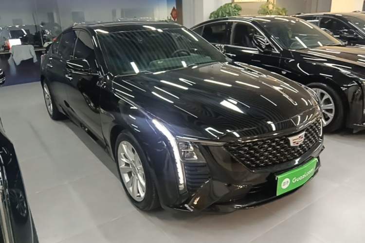Used Cadillac CT5 2024 28T Luxury Pro Trim Front Right 45 Deg