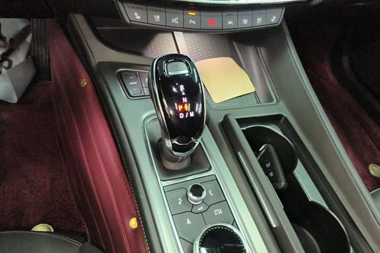 Used Cadillac CT5 2024 28T Prestige Edition Gear Lever