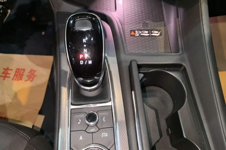 Used Cadillac CT5 2024 28T Luxury Pro Trim Gear Lever