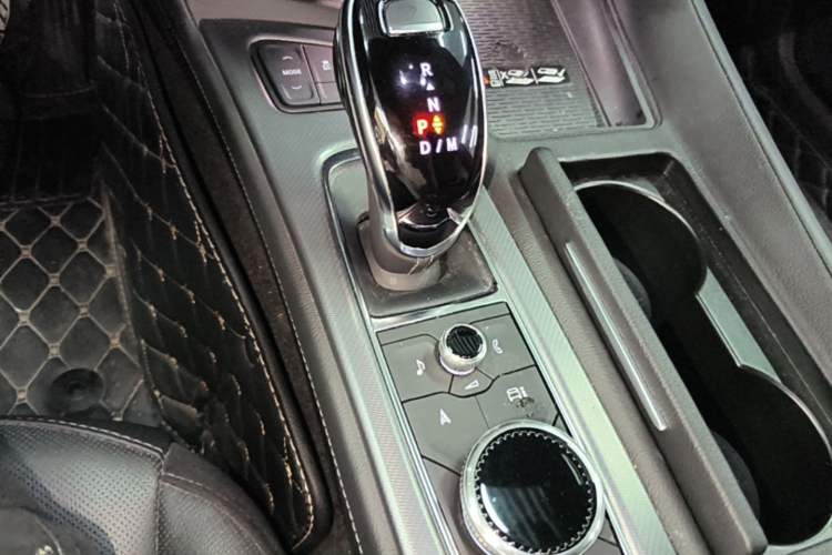 Used Cadillac CT5 2024 28T Luxury Pro Trim Gear Lever