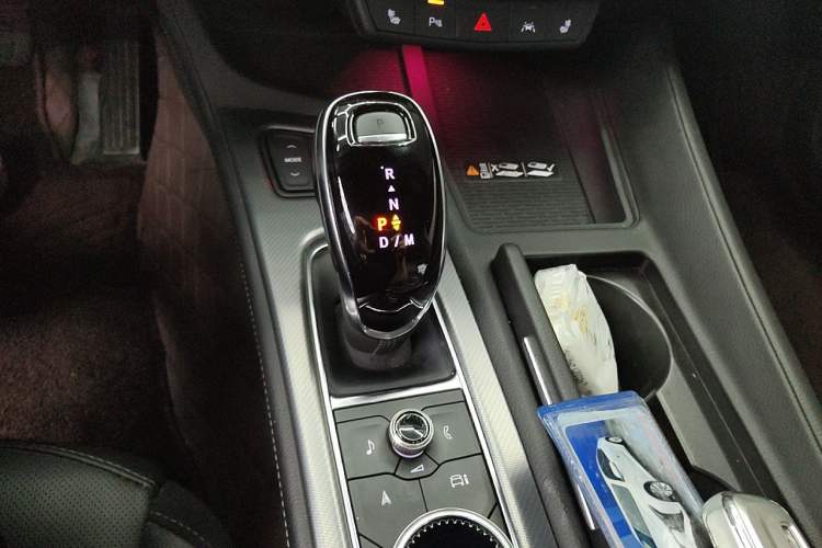 Used Cadillac CT5 2024 28T Luxury Pro Trim Gear Lever