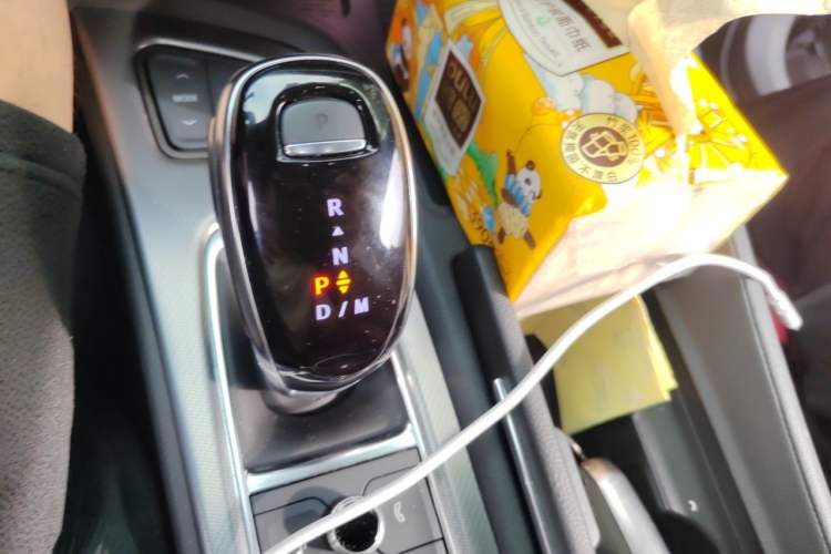 Used Cadillac CT5 2024 28T Luxury Pro Trim Gear Lever