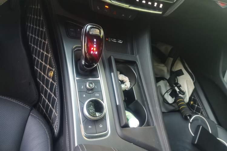 Used Cadillac CT5 2024 28T Luxury Pro Trim Gear Lever