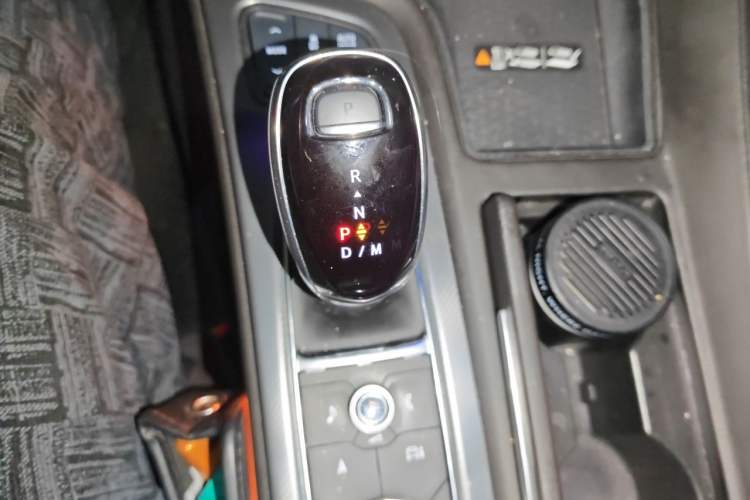 Used Cadillac CT5 2024 28T Luxury Pro Trim Gear Lever