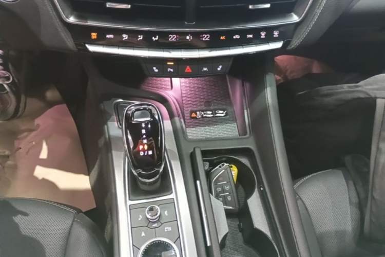 Used Cadillac CT5 2024 28T Luxury Pro Trim Gear Lever