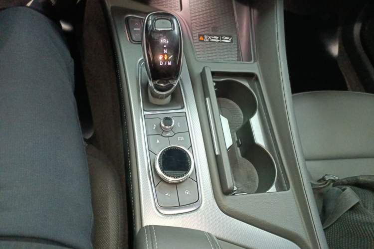 Used Cadillac CT5 2024 28T Prestige Edition Gear Lever