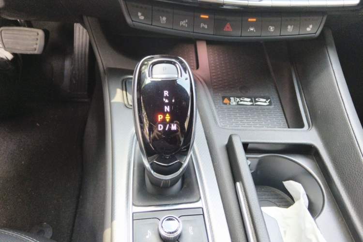 Used Cadillac CT5 2024 28T Prestige Edition Gear Lever