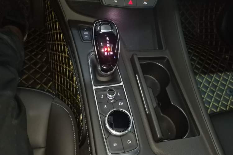 Used Cadillac CT5 2024 28T Luxury Version Gear Lever