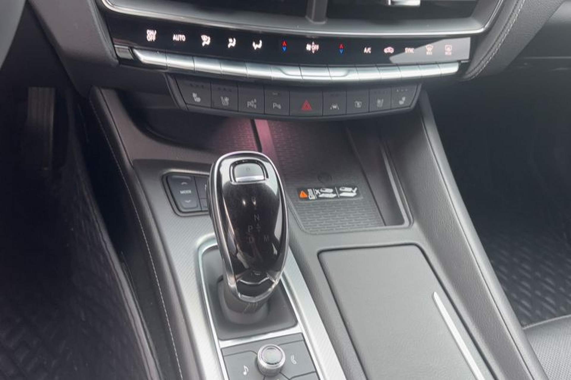 Used Cadillac CT5 2024 28T Prestige Edition Gear Lever
