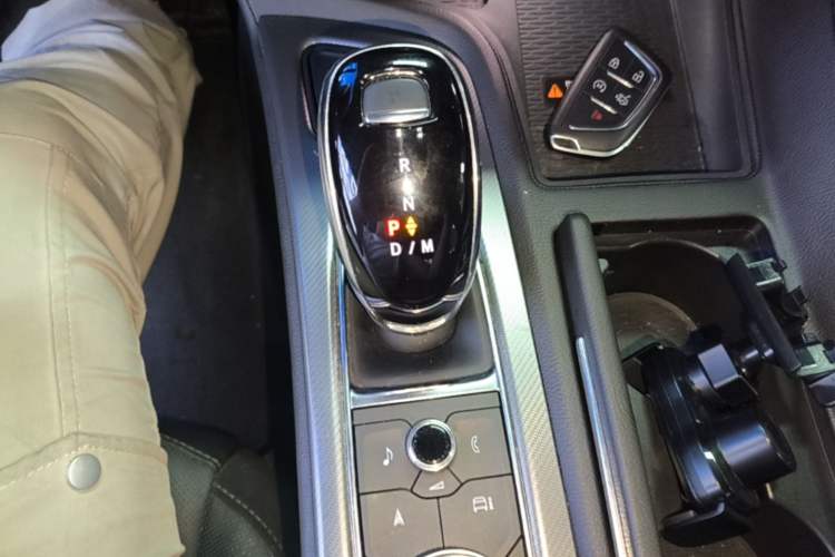 Used Cadillac CT5 2024 28T Luxury Pro Trim Gear Lever