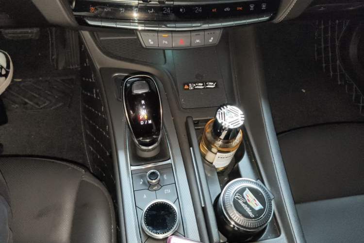 Used Cadillac CT5 2024 28T Luxury Pro Trim Gear Lever