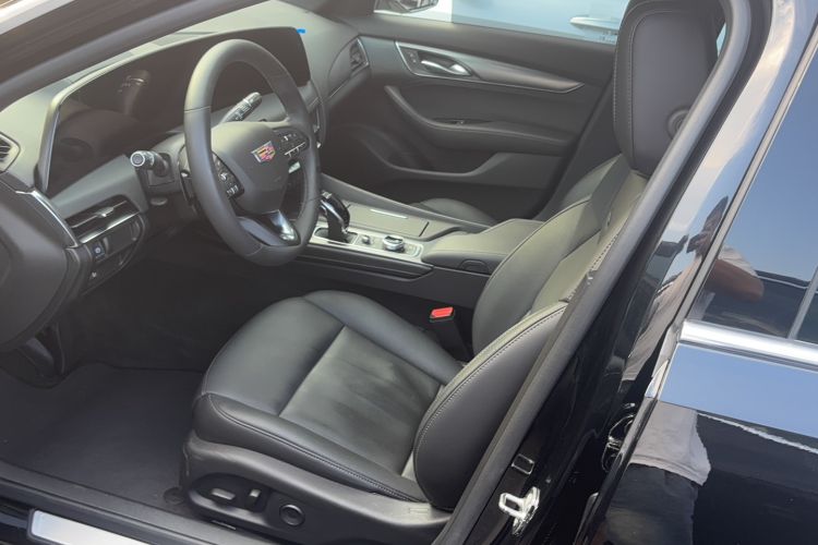 Used Cadillac CT5 2024 28T Luxury Pro Trim Interior 1