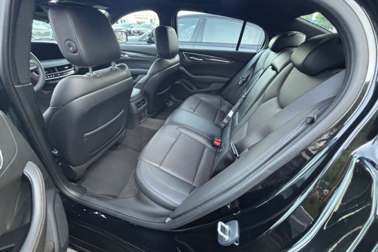 Used Cadillac CT5 2024 28T Platinum Edition Interior 1