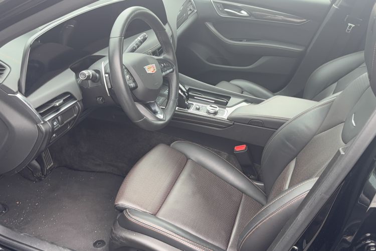 Used Cadillac CT5 2024 28T Platinum Edition Interior 1