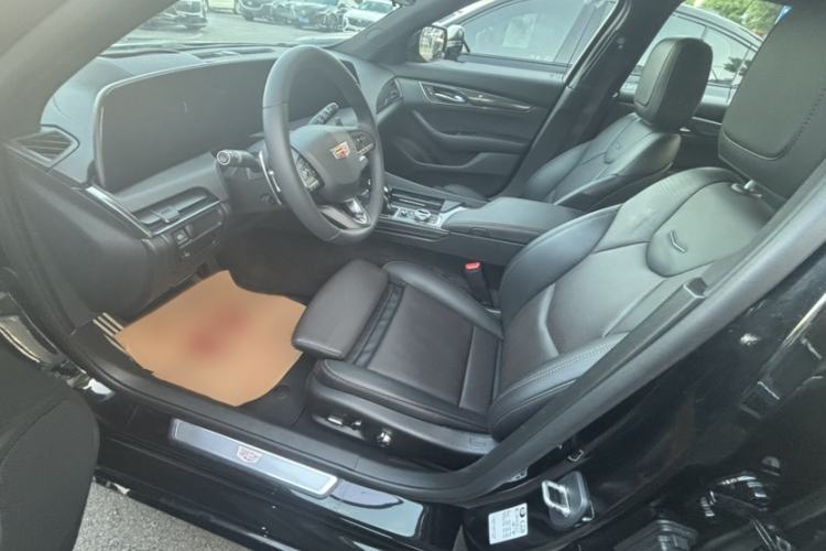 Used Cadillac CT5 2024 28T Platinum Edition Interior 2