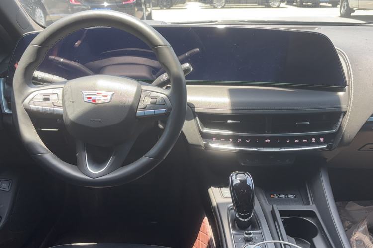 Used Cadillac CT5 2024 28T Luxury Pro Trim Interior 3