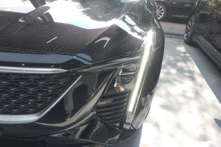 Used Cadillac CT5 2024 28T Luxury Pro Trim Left Front Headlight