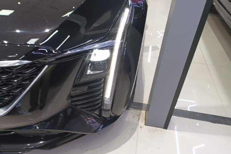 Used Cadillac CT5 2024 28T Luxury Pro Trim Left Front Headlight