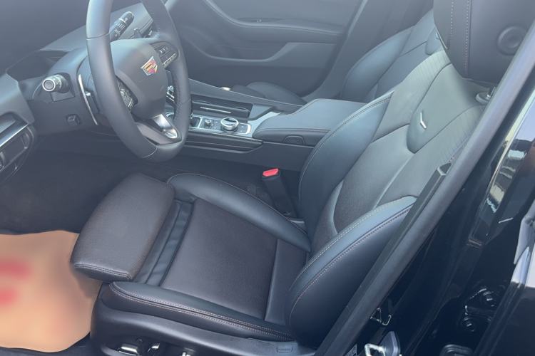 Used Cadillac CT5 2024 28T Platinum Edition Left Front Seat