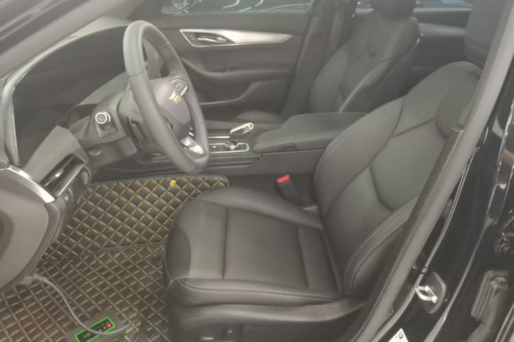 Used Cadillac CT5 2024 28T Luxury Version Left Front Seat