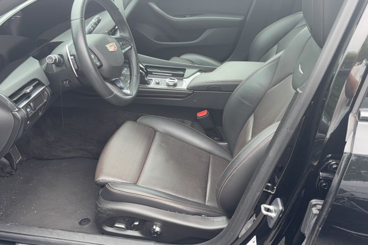 Used Cadillac CT5 2024 28T Platinum Edition Left Front Seat