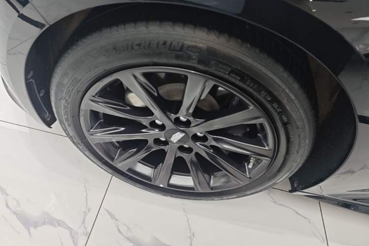 Used Cadillac CT5 2024 28T Prestige Edition Left Front Wheel Hub