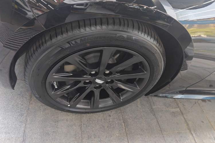 Used Cadillac CT5 2024 28T Prestige Edition Left Front Wheel Hub