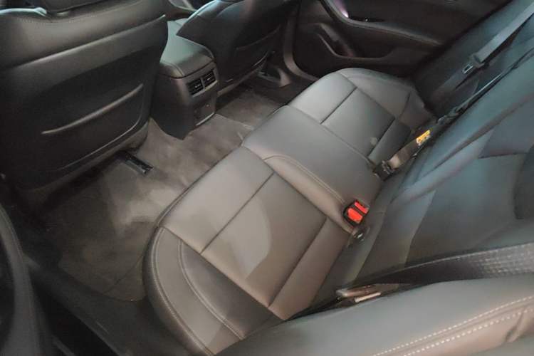 Used Cadillac CT5 2024 28T Luxury Version Left Rear Seat