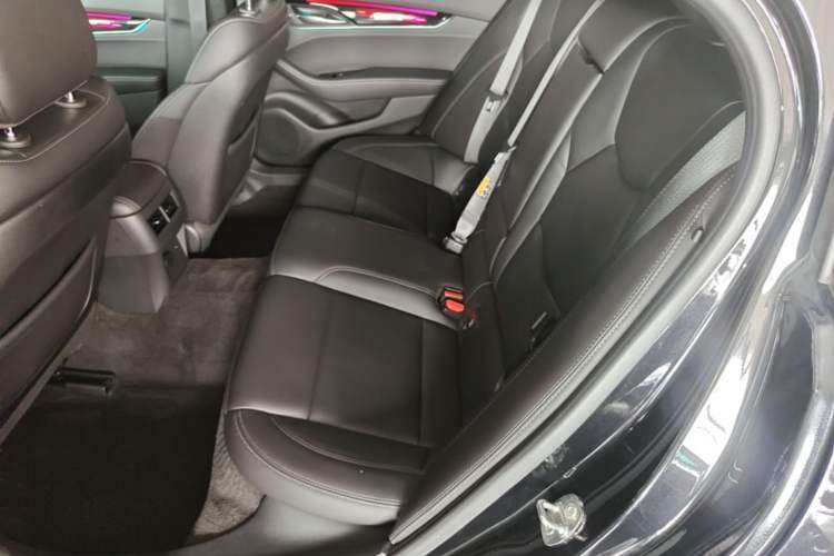 Used Cadillac CT5 2024 28T Luxury Version Left Rear Seat