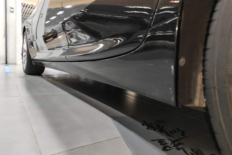 Used Cadillac CT5 2024 28T Luxury Pro Trim Left Side Sill