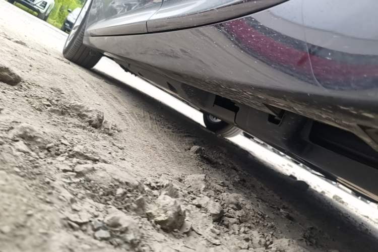Used Cadillac CT5 2024 28T Luxury Pro Trim Left Side Sill