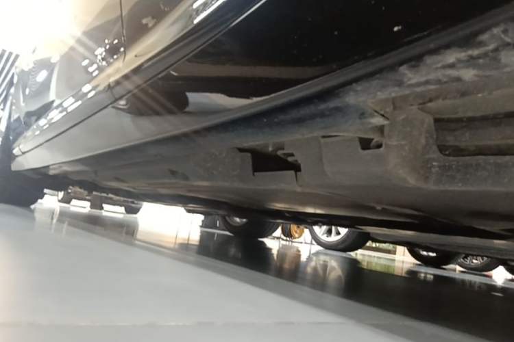 Used Cadillac CT5 2024 28T Luxury Pro Trim Left Side Sill