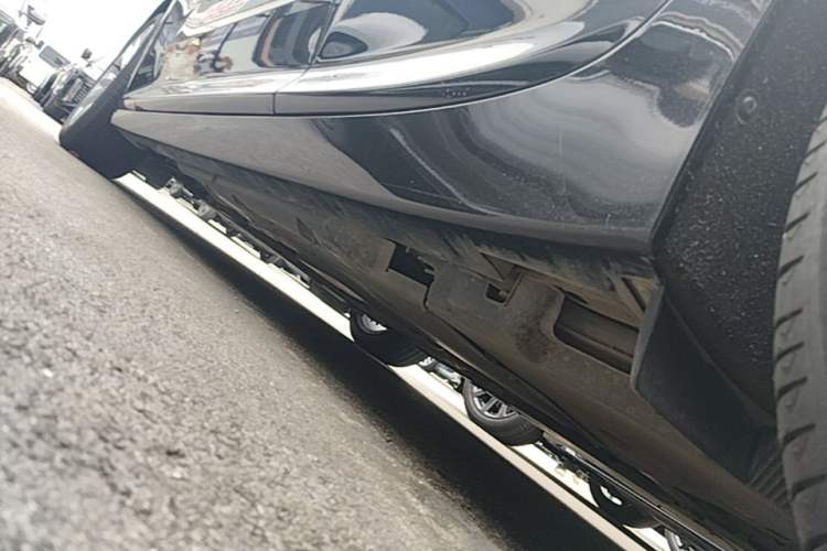 Used Cadillac CT5 2024 28T Luxury Pro Trim Left Side Sill