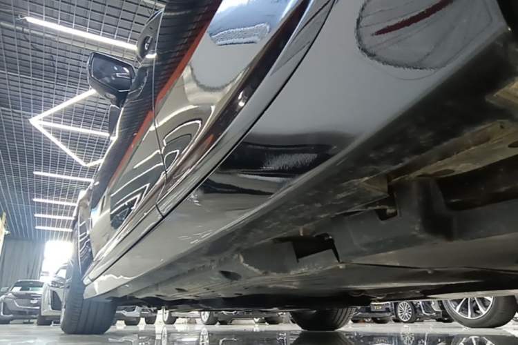 Used Cadillac CT5 2024 28T Luxury Pro Trim Left Side Sill