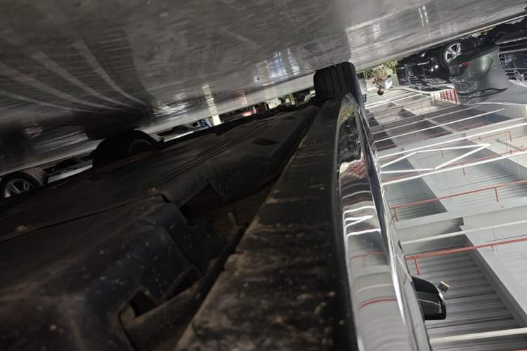 Used Cadillac CT5 2024 28T Luxury Version Left Side Sill