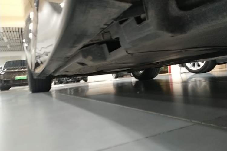 Used Cadillac CT5 2024 28T Luxury Pro Trim Left Side Sill