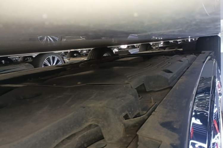 Used Cadillac CT5 2024 28T Luxury Pro Trim Left Side Sill