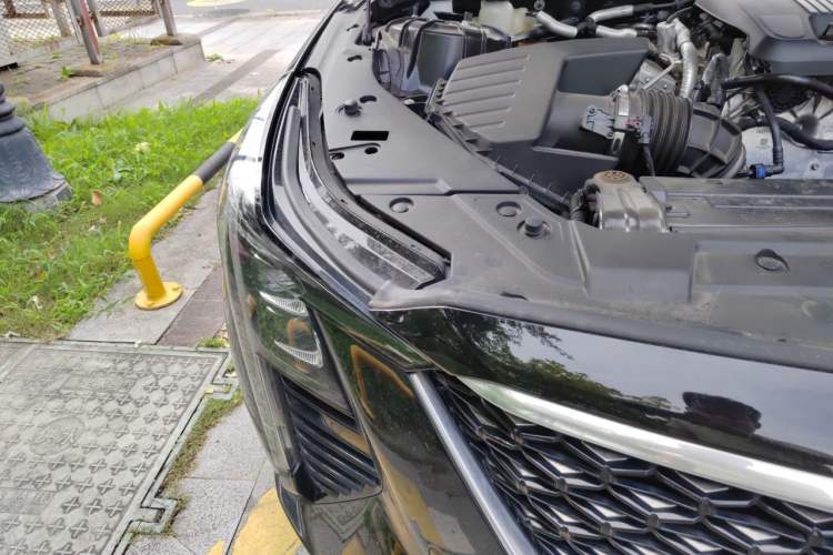 Used Cadillac CT5 2024 28T Luxury Pro Trim Right Front Headlight